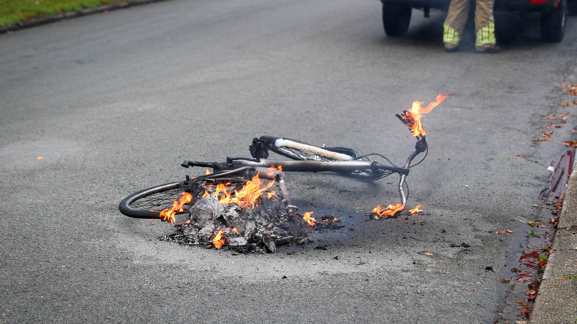 Fietsbrand-Overweertstraat-Weert-2