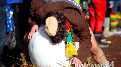 Optocht Nederweert 2014 Pinmaekers