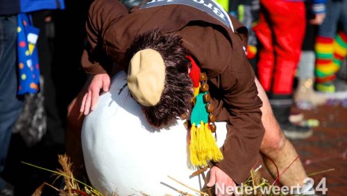 Optocht Nederweert 2014 Pinmaekers