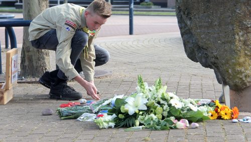 Gedenksteentjes-dodenherdenking5