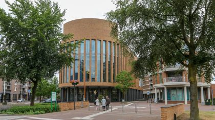 Gemeentehuis-Weert-1