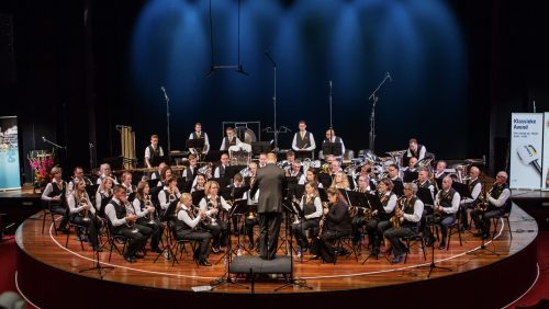 Gezamenlijk-kerstconcert-in-Leveroy