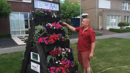 Help-de-plantentorens-Ospel-de-warme-dagen-door