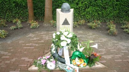 Herdenking-Amerikaans-monument-in-Ospel