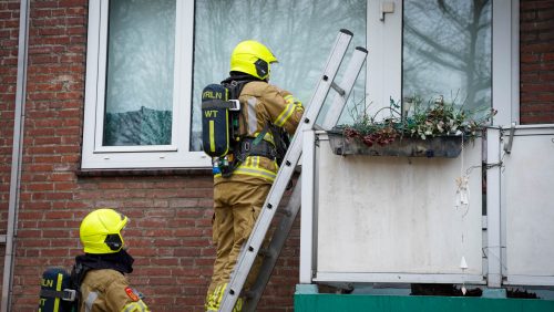 Hulpdiensten-in-actie-voor-brandgerucht-op-Laurenburg-in-Weert-4