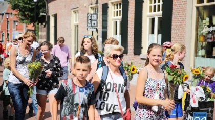 Intocht-Wandelvierdaagse-Nederweert-2015-5754