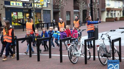 Kaasshop Vurrukkelluk in de Kerkstraat in Nederweert heeft zaterdag morgen een bijzondere bijdragen gedaan aan de kleintjes van Scouting Nederweert.