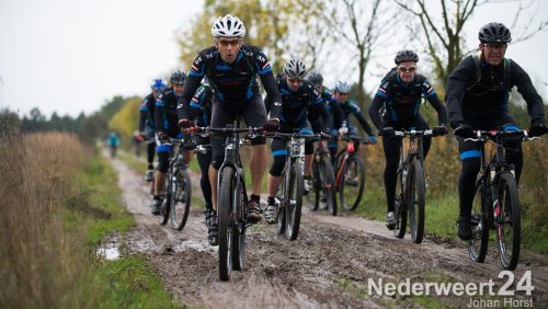 Op zondag 27 oktober organiseert TWC Nederweert hun jaarlijkse kacheltocht. Deze kacheltocht is een ATB toertocht met afstanden van 28,36,52 en 60 kilometer. De gehele tocht is met pijlen uitgezet en gaat vooral door bosrijk gebied. Start en finish zijn bij Le Winne Boeket 6 in Nederweert.