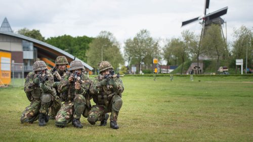 Koninklijke-Landmacht-in-Weert-17