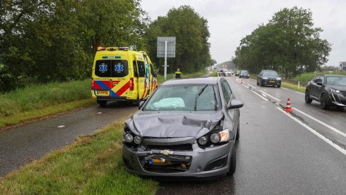 Kop-staart-botsing-N266-Nederweert-3