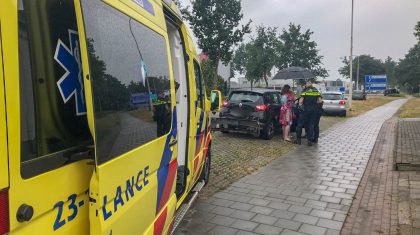 Kopstaart-botsing-Roermondseweg-Weert-1