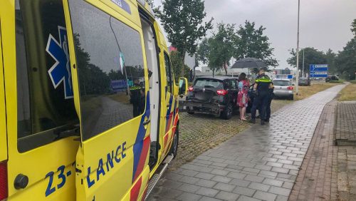 Kopstaart-botsing-Roermondseweg-Weert-1