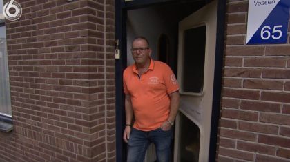 Man-Bijt-Hond-in-Ell-en-Someren