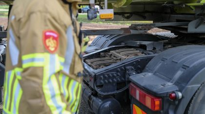 Man-krijgt-accuzuur-in-gezicht-Nederweert-Eind-1