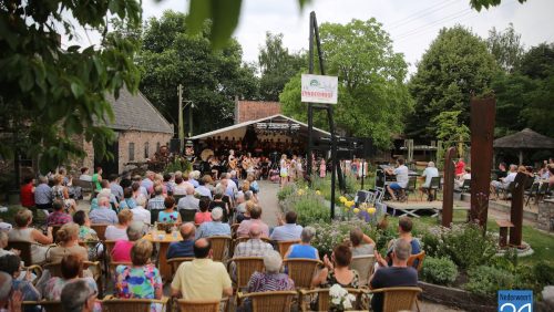 Midzomerconert-Pro-Musica-en-zanggroep-Young-Forever-4749