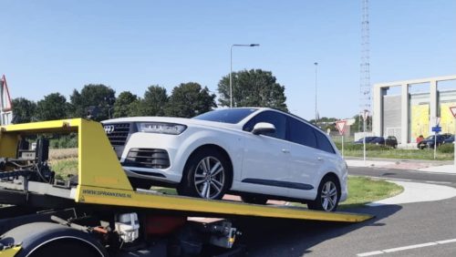 Mogelijk-gestolen-auto-in-beslag-genomen