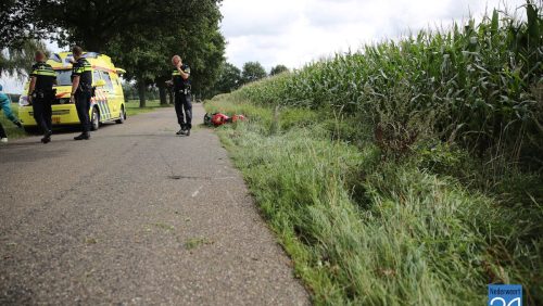 Motorrijder-gewond-Leveroysedijk-5783