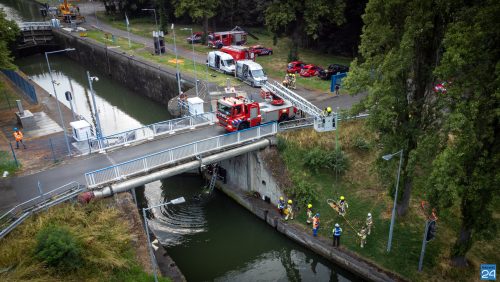 Oefening-brandweer-Rijkswaterstaat-Sluis-15-Nederweert-18