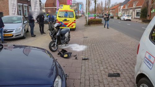 Ongeval-scooter-auto-Roermondseweg-Weert-1