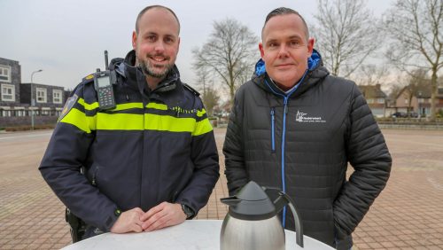 Op-de-koffie-bij-de-wijkagent-en-regisseur-leefbaarheid-1