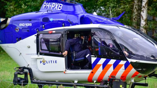 Politiehelikopter-zoekt-naar-vermiste-man-in-Nederweert-10