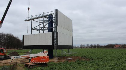 Reclamemast-naast-A2-in-Nederweert-003