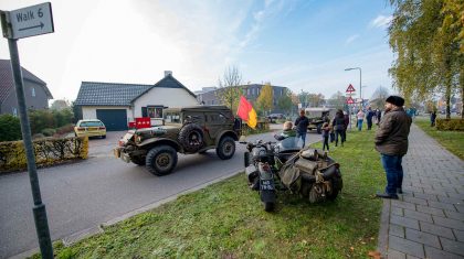 Rondrit-met-75-authentieke-Tweede-Wereldoorlog-voertuigen-Leudal-Johan-Horst-4