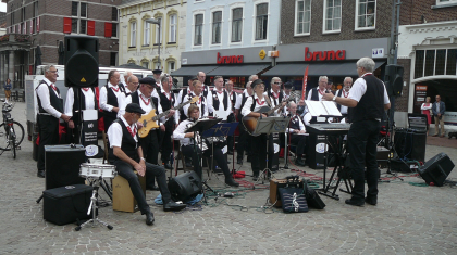 Shantygroep-Aan-Paol-60-doet-mee-aan-Sing-Challenge-Festival