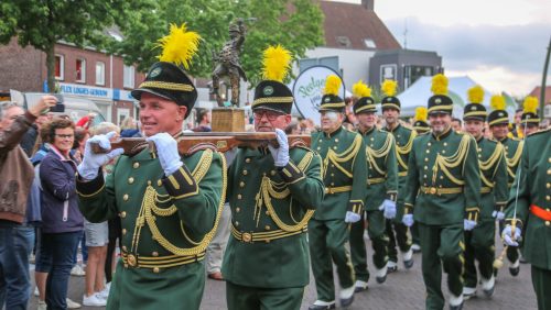 Sint-Willibrordus-wint-OLS-huldiging-Meijel-Raadhuisplein-27