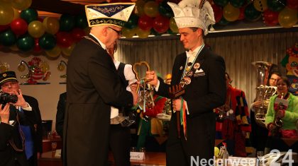 Sleutel-overdracht-Carnaval-2013-Gemeente-Nederweert-955