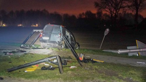 Stramproy-ongeval-eenzijdig-bestuurder-op-de-vlucht-Weertdegekste-1