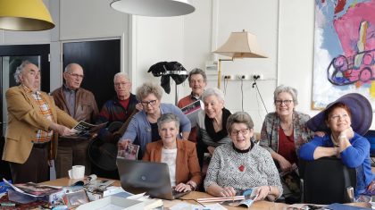 Toneelvoorstelling-Actie-op-de-redactie-