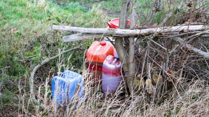 Vaatjes-gedumpt-Leveroysedijk-5