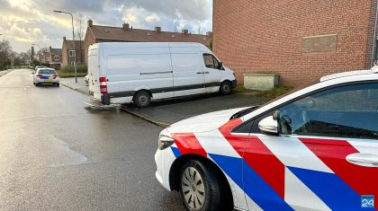 Vermoedelijk-gestolen-bus-met-drugsafval-aangetroffen-op-Populierenstraat-2