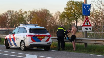 Verwarde-en-bebloede-man-aangetroffen-op-N266-Nederweert-2