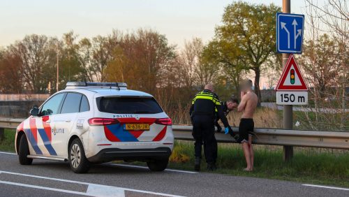 Verwarde-en-bebloede-man-aangetroffen-op-N266-Nederweert-2