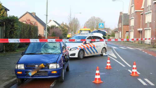 Voetganger-en-hondje-aangereden-door-personenauto-Stramproy-4