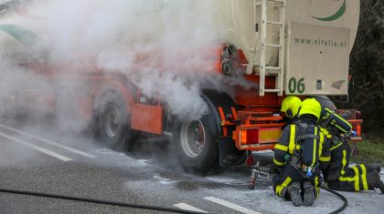 Vrachtwagenbrand-N275-Nederweert-4