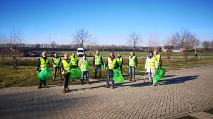 Vrijwilligers-maken-Nederweert-schoon