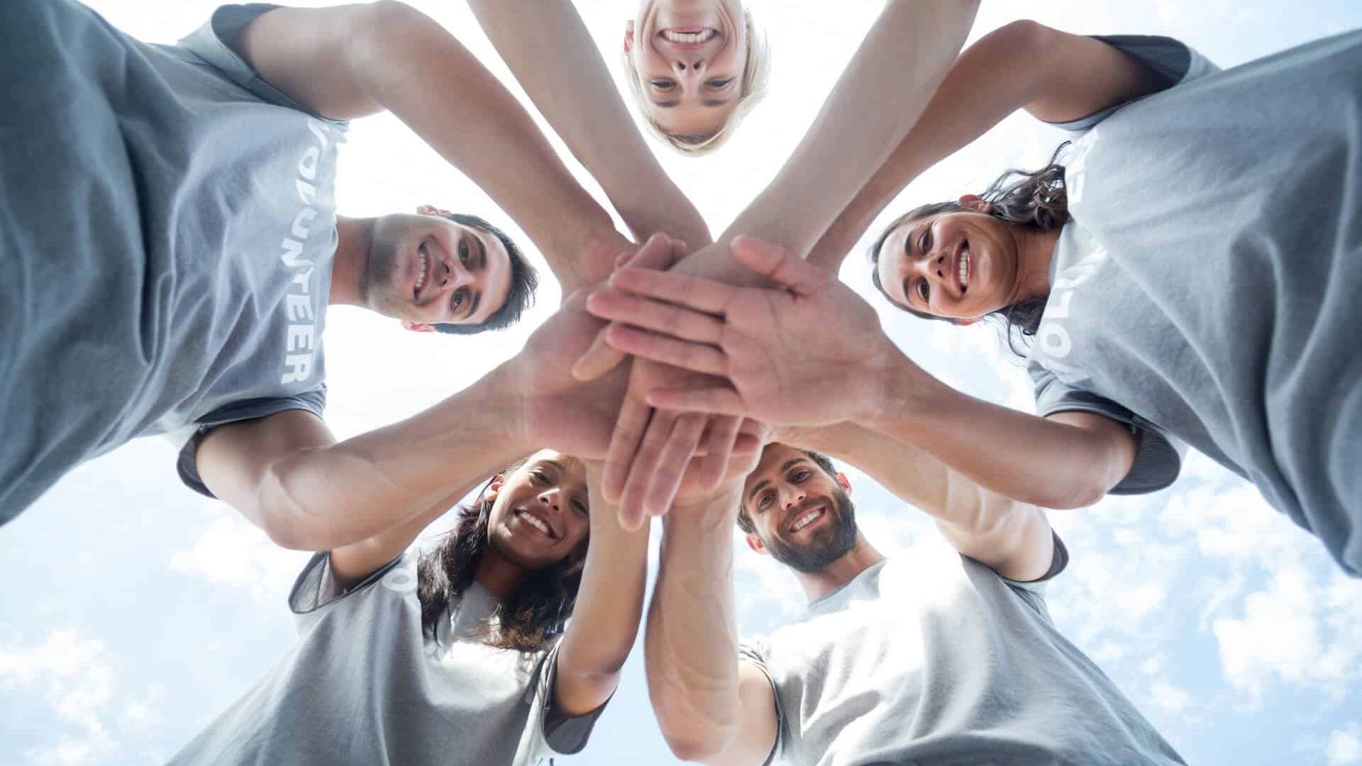 Vrijwilligers-samenwerken-team