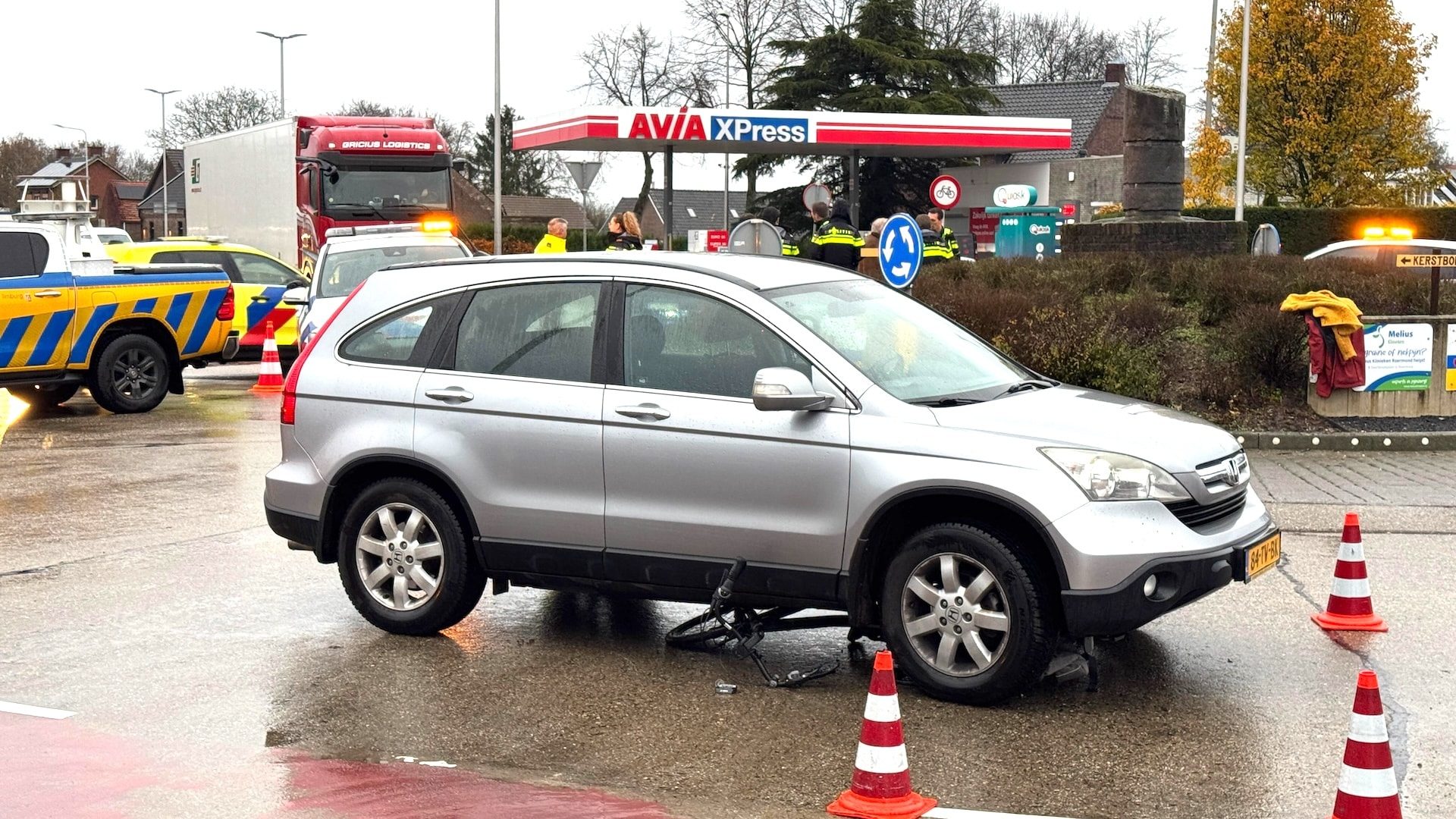 Vrouw-ernstig-gewond-bij-ongeval-Stramproy