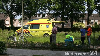 Vrouw valt met fiets Ospelseweg Nederweert