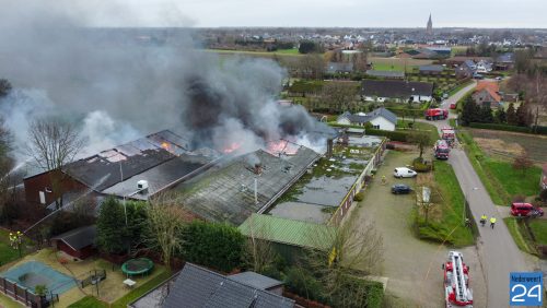 Zeer-grote-brand-Bloemerstraat-drone-luchtfoto-3-1