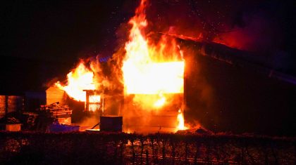 Zeer-grote-brand-Booldersdijk-Nederweert-3