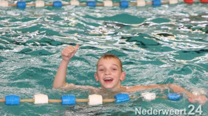 Zwem4daagse Nederweert bij sportcentrum Laco