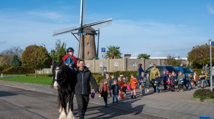 basisschool De Schrank Sint Maartensfeest voor de kleuters 9 november 2023 - JL-12