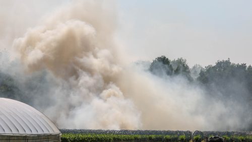 grote-brand-Booldersdijk-Aardbeienveld-1