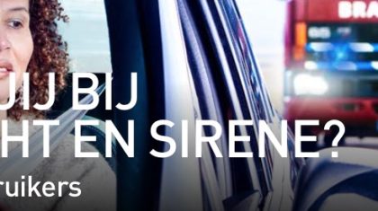 wat-doe-jij-bij-zwaailicht-en-sirene-in-de-auto